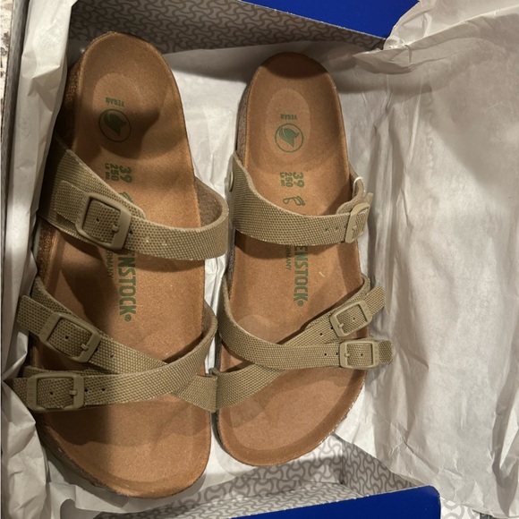 Birkenstock Sandals 💚 - Picture 9 of 15